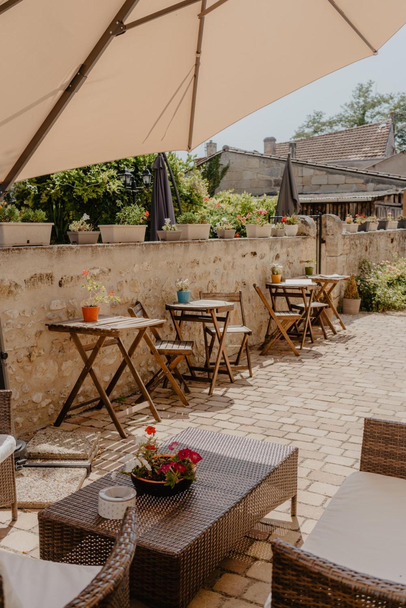 Le Coeur Des Vignes Hotel Pauillac Bagian luar foto